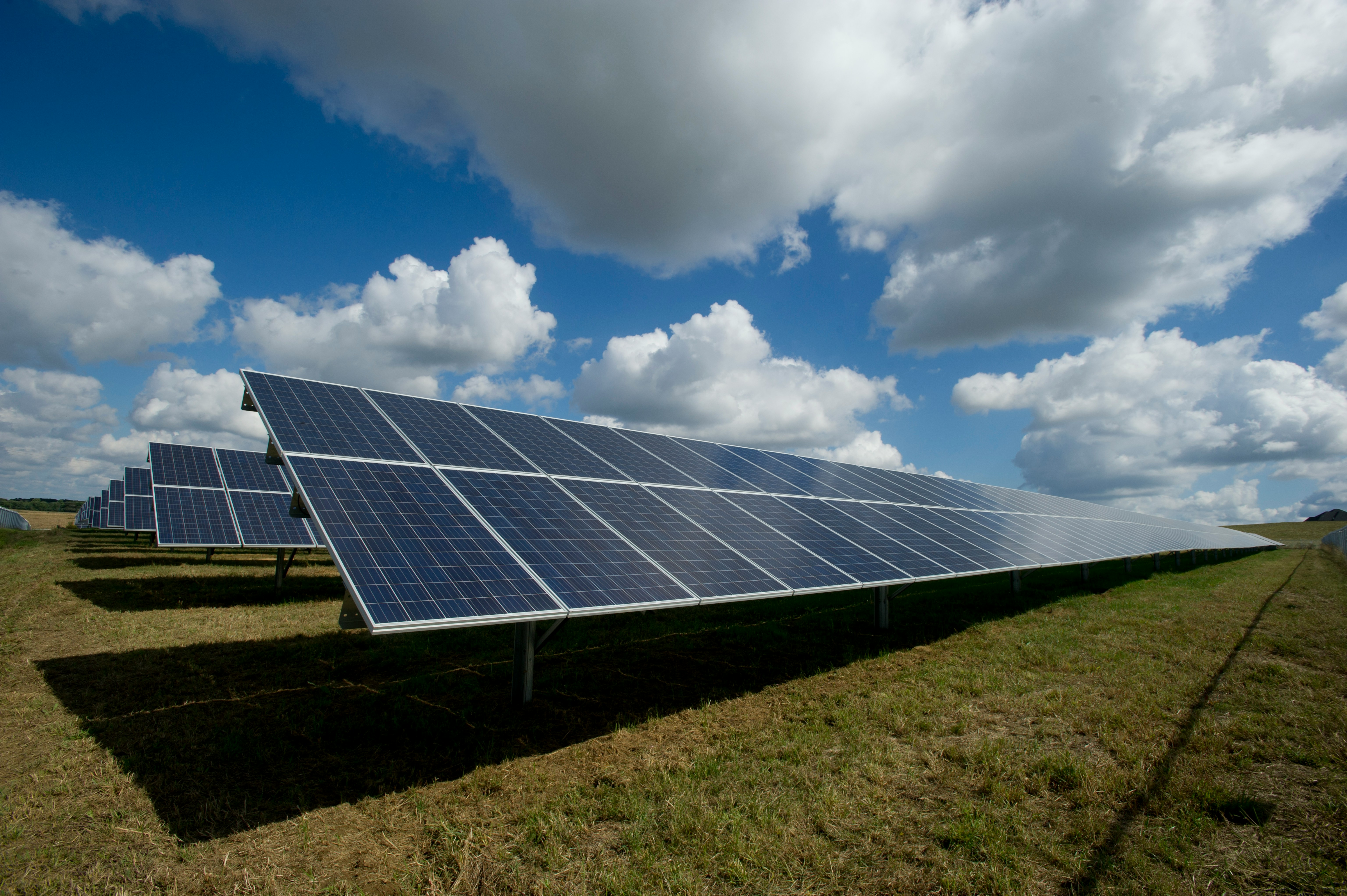 Protección de placas solares con PDC: garantizando la seguridad de tu inversión en energía solar