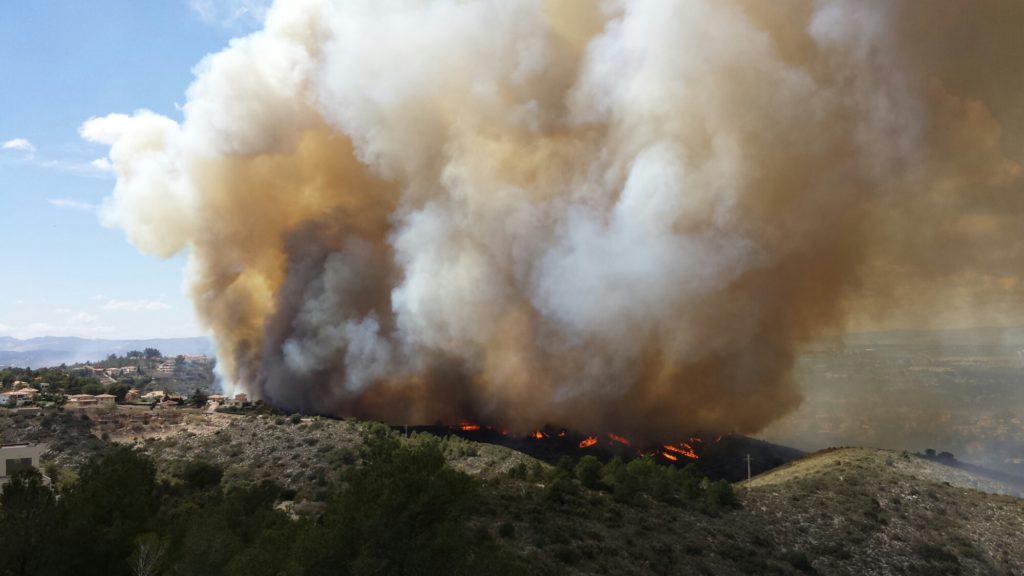 Más de 300 rayos provocan 4 incendios en Galicia. La importancia de la prevención.